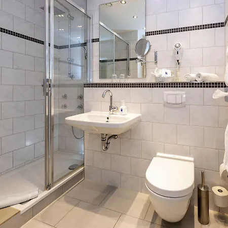 Hansa Hotel 3*